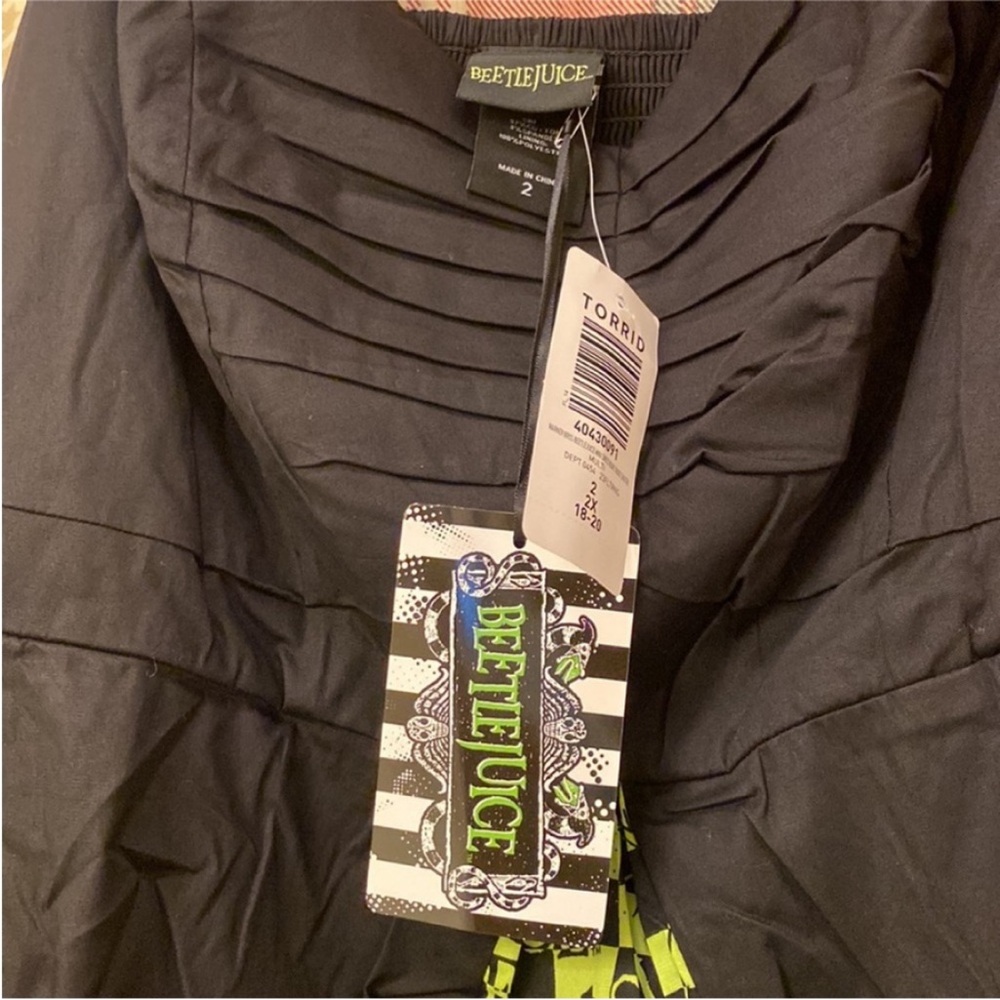 NWT Torrid set - Beetlejuice pinup girl dress and cropped cardigan - Picture 9 of 13